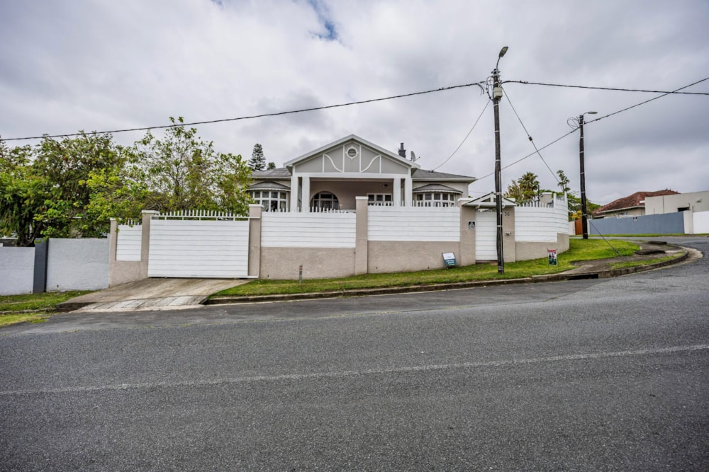 House for sale in Bonnie Doon - 1EZ1723495 House for sale in Bonnie Doon - 1EZ1723495