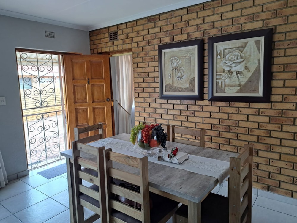 Townhouse for sale in Strubenvale - 1SP1723481 Townhouse for sale in Strubenvale - 1SP1723481