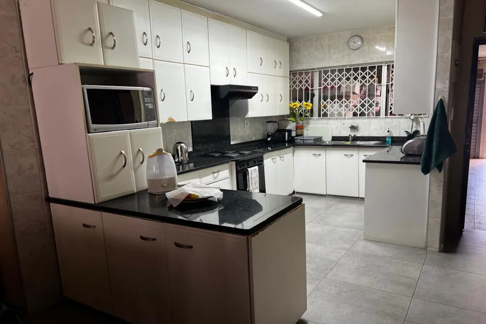 Double-storey apartment for sale in Bluff - 1WB1723524