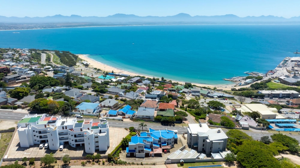 Townhouse for sale in Mossel Bay Central - 1MB1718572 Townhouse for sale in Mossel Bay Central - 1MB1718572