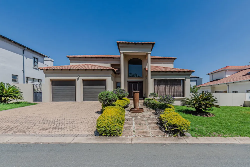House let in Blue Valley Golf Estate - CNL1752280 House let in Blue Valley Golf Estate - CNL1752280