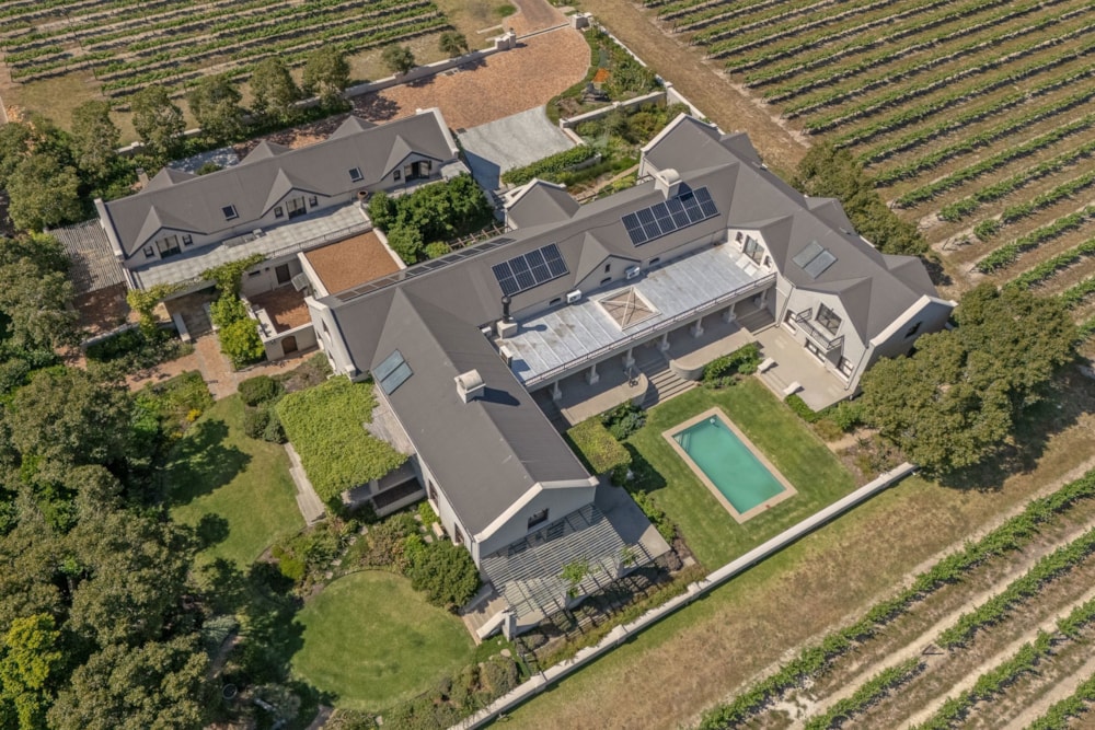 Double-storey house for sale in Franschhoek - FWI1721579 Double-storey house for sale in Franschhoek - FWI1721579