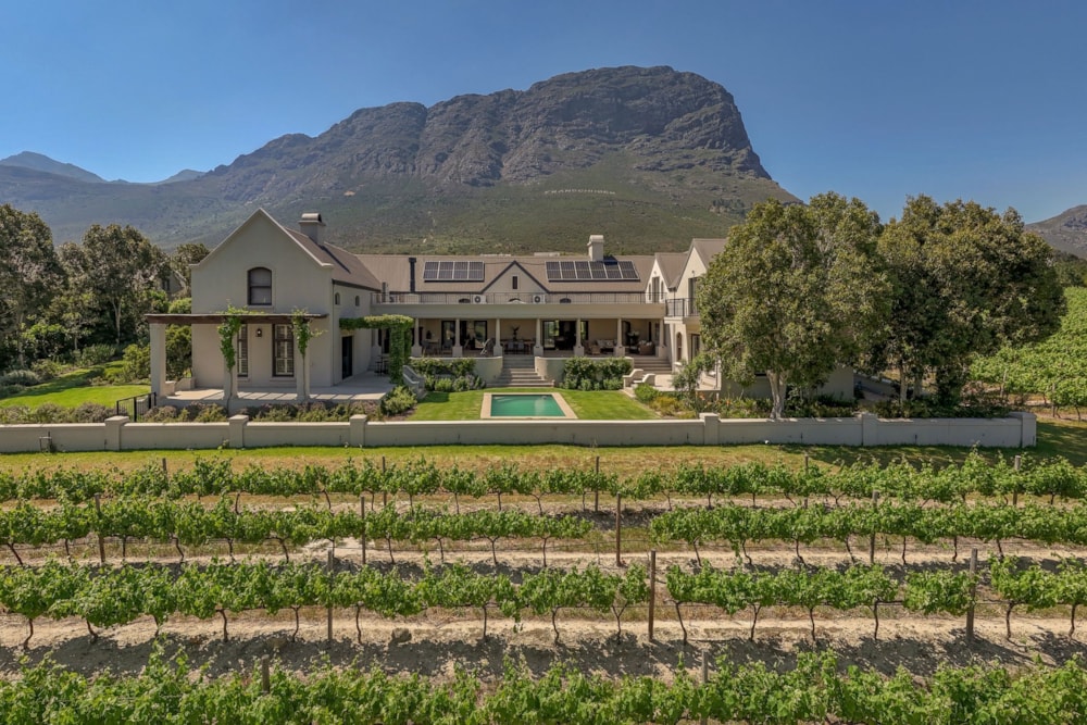 Double-storey house for sale in Franschhoek - FWI1721579 Double-storey house for sale in Franschhoek - FWI1721579