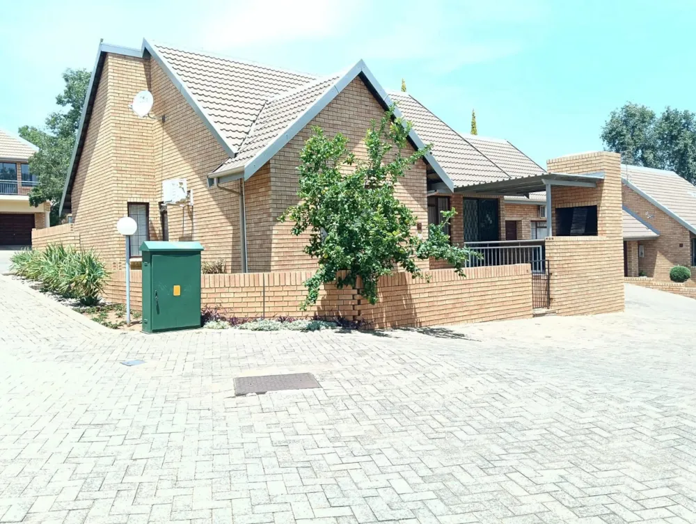 Townhouse let in Langenhovenpark - 1BX1722413 Townhouse let in Langenhovenpark - 1BX1722413