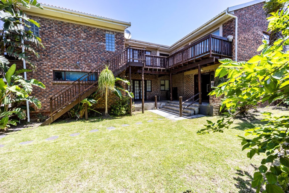 Double-storey house for sale in Gonubie - 1EZ1721578