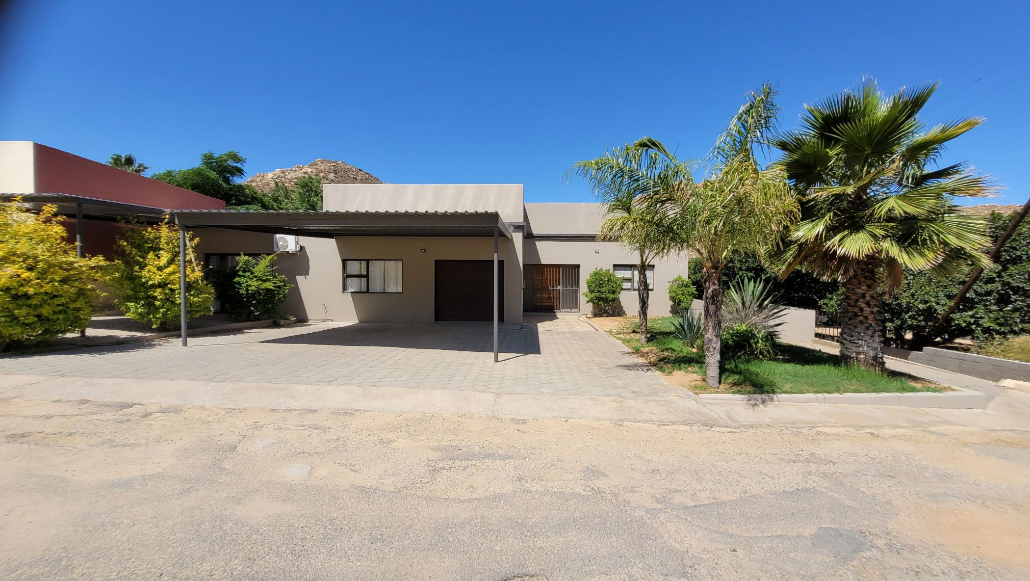 Single-storey house to rent in Springbok - 1NA1723080