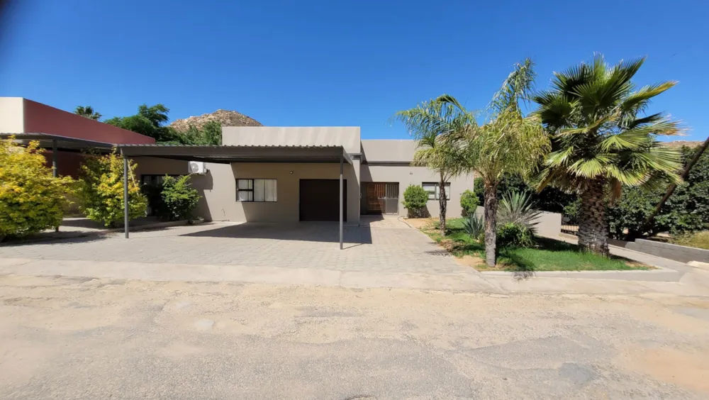 Single-storey house let in Springbok - 1NA1747534 Single-storey house let in Springbok - 1NA1747534