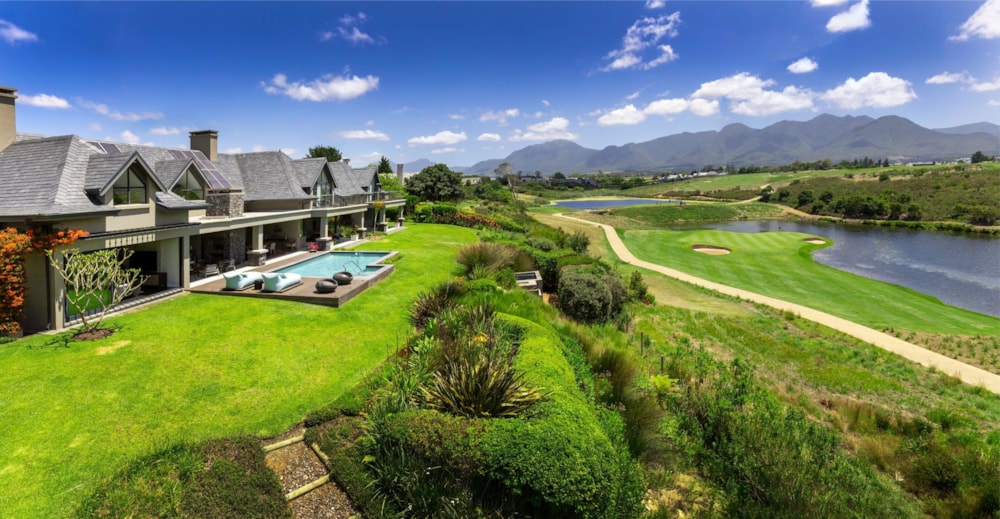 Golf estate house for sale in Links Ridge - GEO1723166 Golf estate house for sale in Links Ridge - GEO1723166
