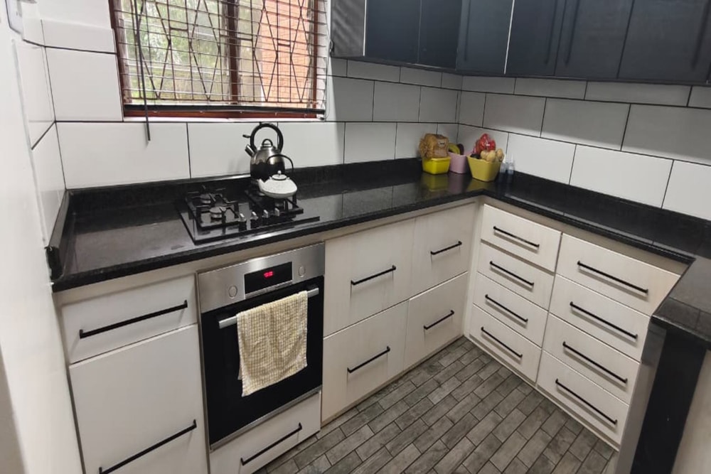 Townhouse to rent in Amanzimtoti - 1WB1723066 Townhouse to rent in Amanzimtoti - 1WB1723066