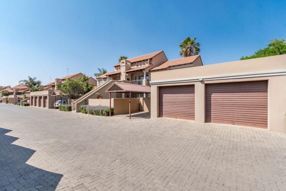 Townhouse for sale in Glen Marais - KTP1720459 Townhouse for sale in Glen Marais - KTP1720459