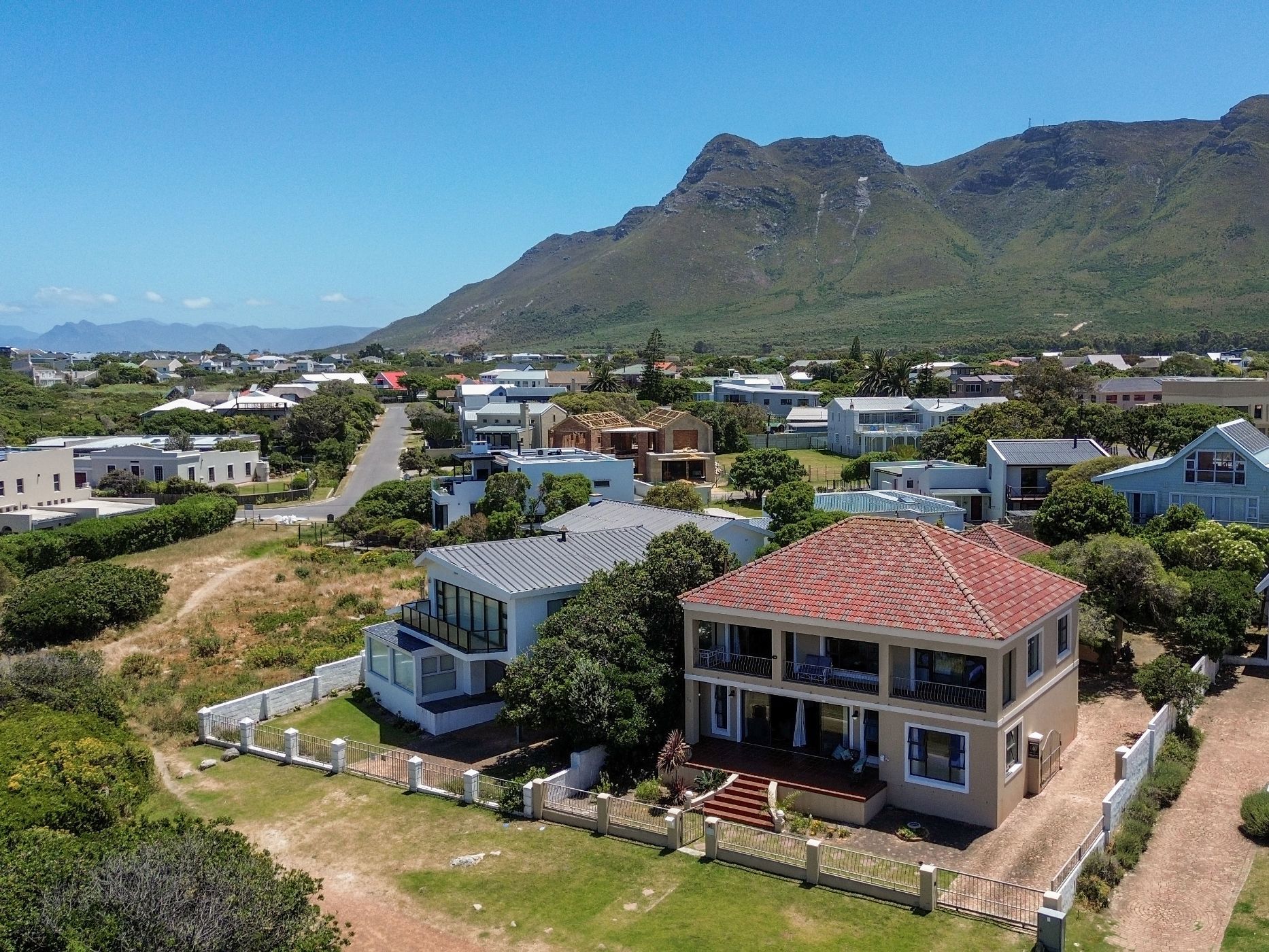 Beachfront villa for sale in Vermont - HF1703751