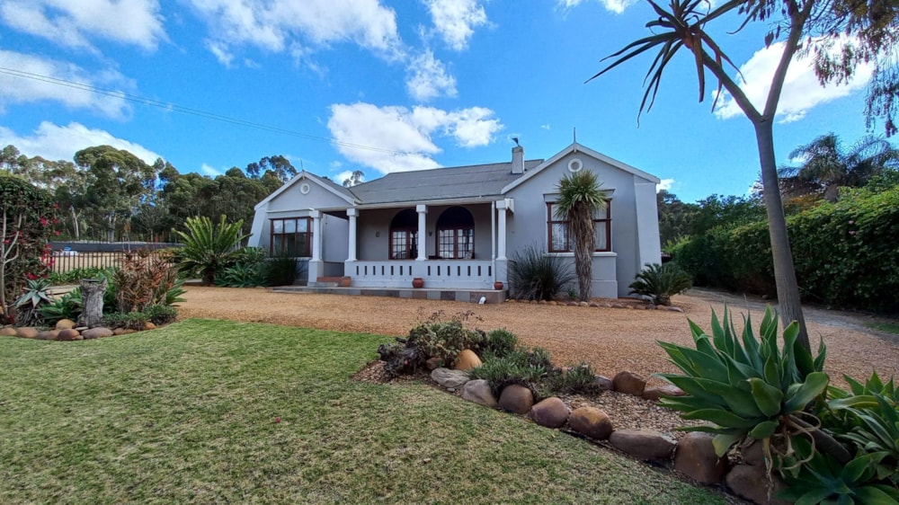 Single-storey house for sale in Heidelberg, Garden Route - 1SR1720893 Single-storey house for sale in Heidelberg, Garden Route - 1SR1720893