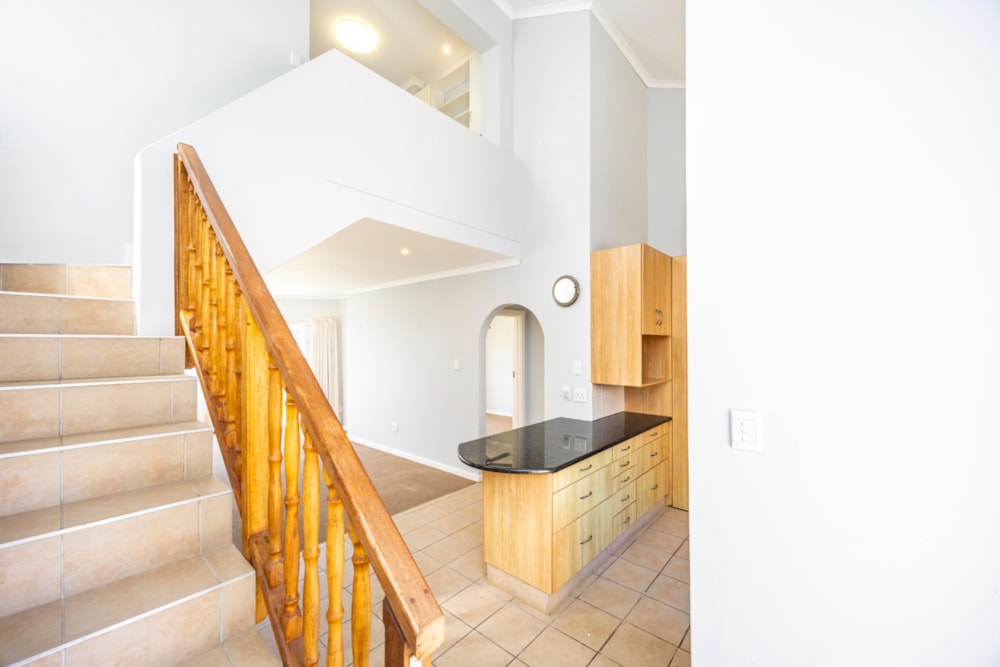 Security complex home for sale in Gonubie - 1EZ1723128 Security complex home for sale in Gonubie - 1EZ1723128