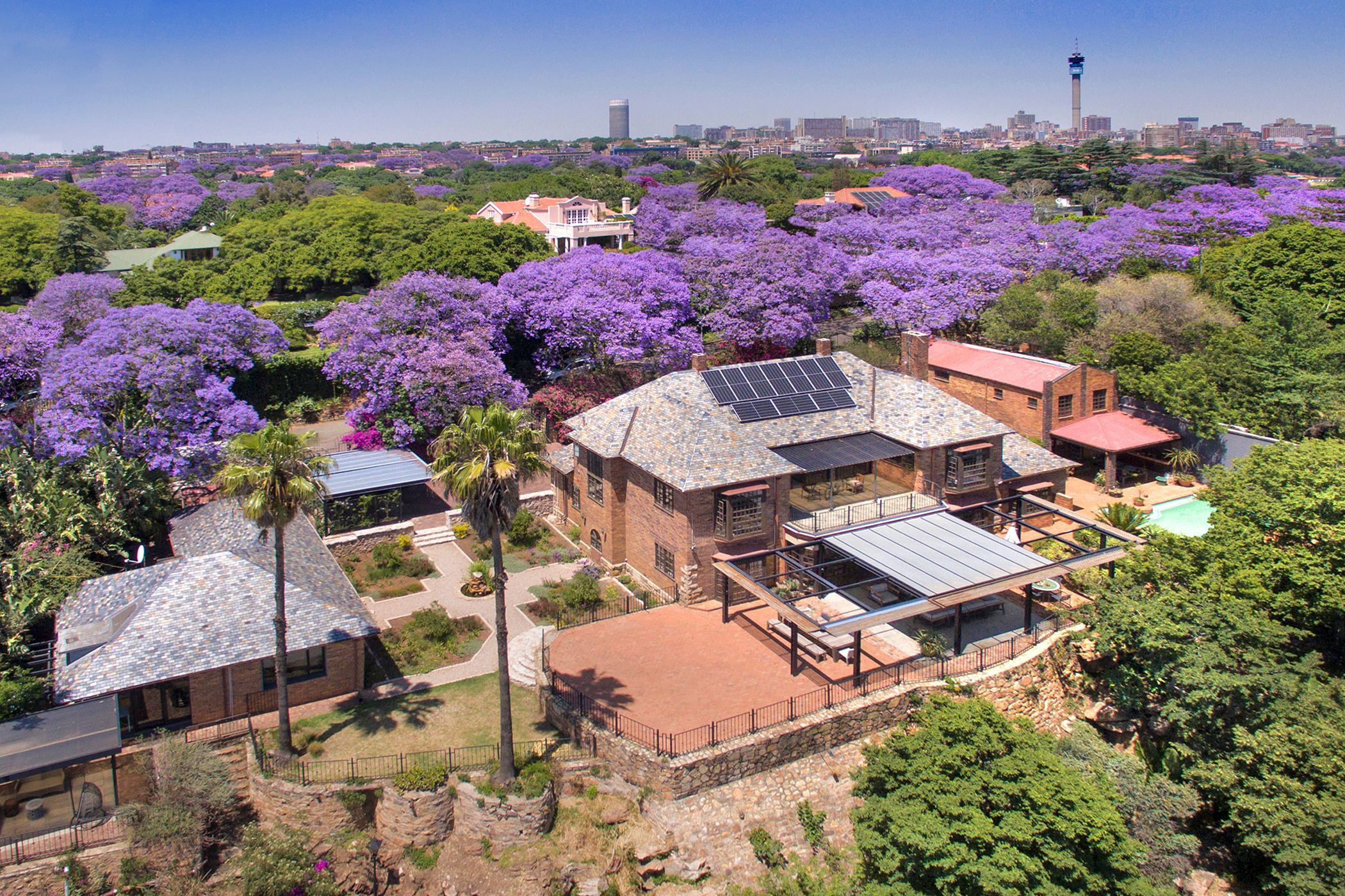 Double-storey house for sale in Houghton Estate - HP1721681