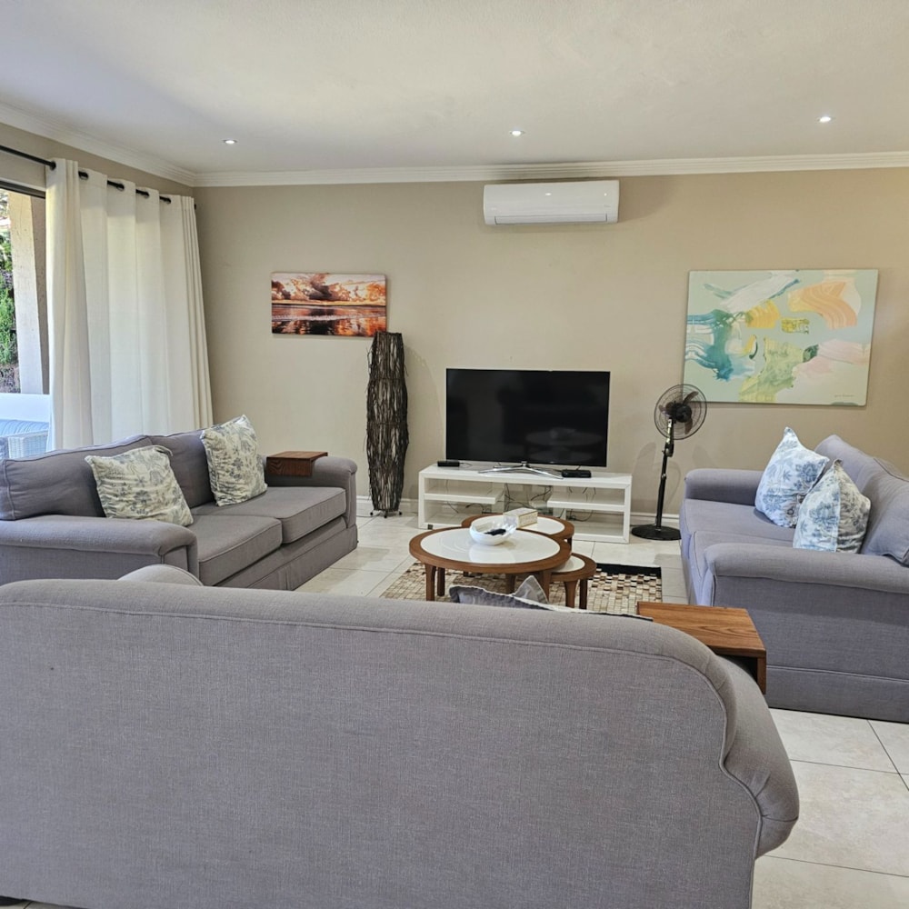 Multi-storey house to rent in Blythedale Beach - 1BD1721137 Multi-storey house to rent in Blythedale Beach - 1BD1721137