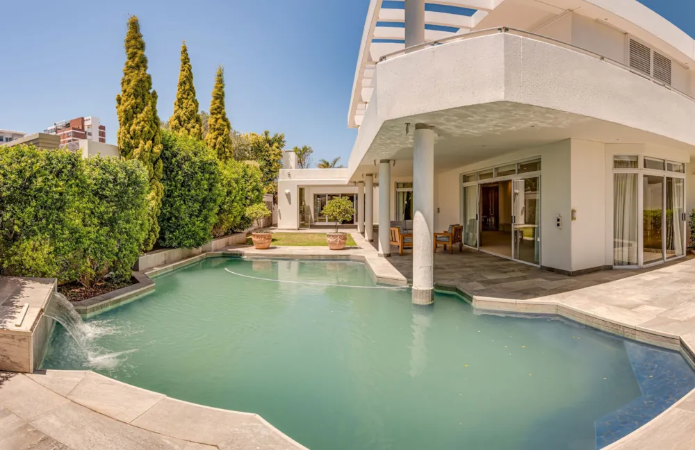 Double-storey house for sale in Summerstrand - 1PLZ1721882