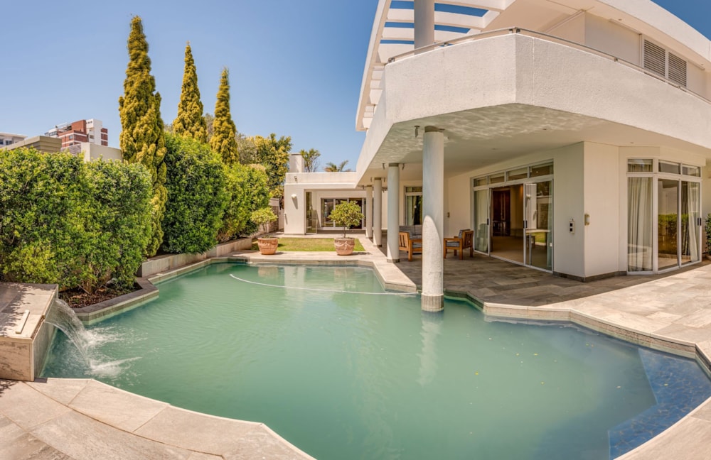 Double-storey house for sale in Summerstrand - 1PLZ1721882