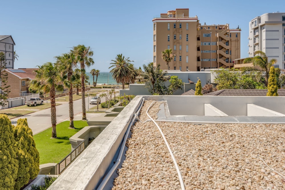 Double-storey house for sale in Summerstrand - 1PLZ1721882 Double-storey house for sale in Summerstrand - 1PLZ1721882