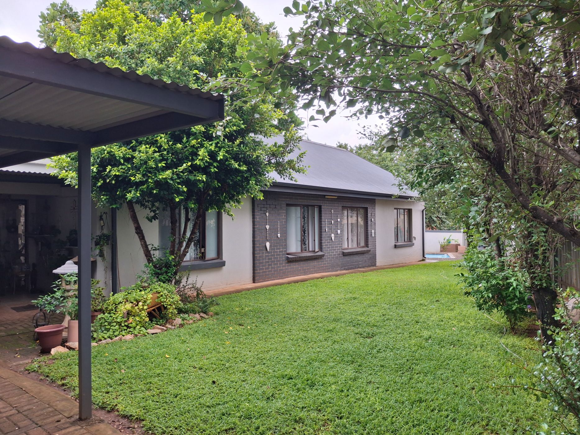 Security estate home for sale in Golden Acres - 1TA1723089