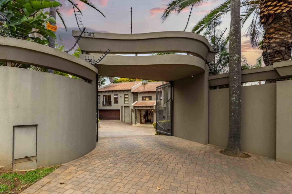 Double-storey house for sale in Bryanston - HP1721088 Double-storey house for sale in Bryanston - HP1721088