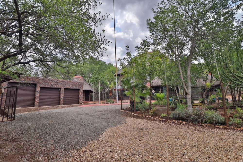 House for sale in Marloth Park - 1NK1723543 House for sale in Marloth Park - 1NK1723543