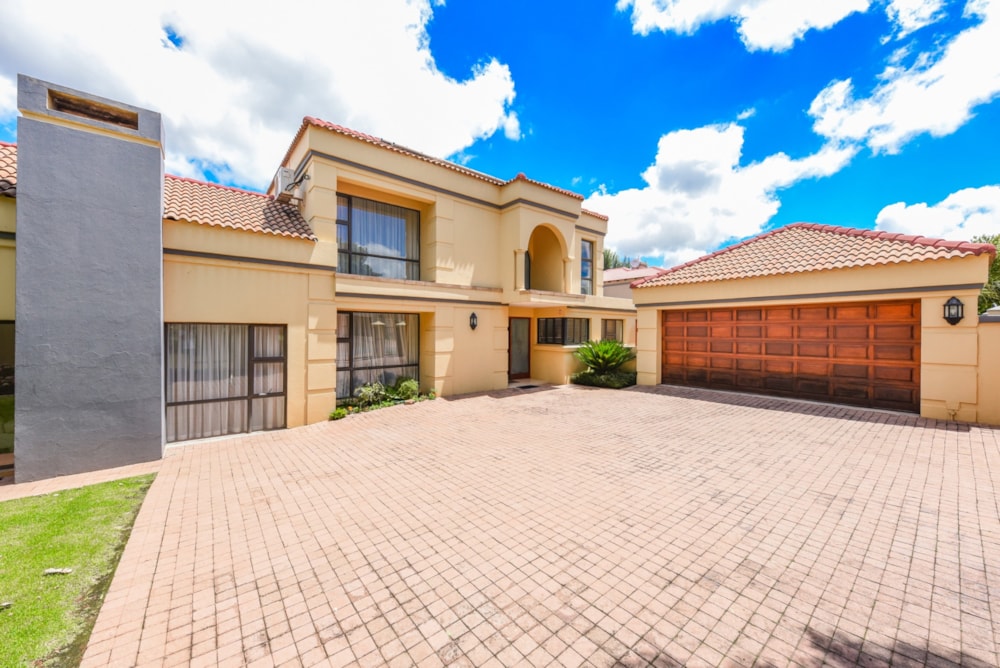 Double-storey house to rent in Dainfern Valley Estate - FYL1721999 Double-storey house to rent in Dainfern Valley Estate - FYL1721999