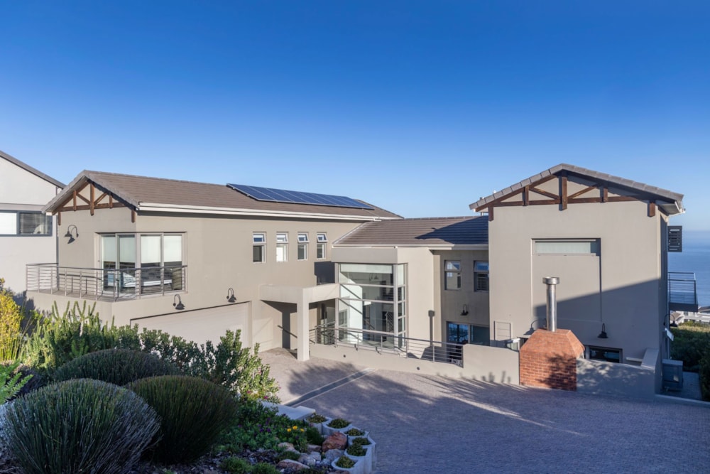 Double-storey house sold in Pinnacle Point Golf Estate - 1MB1713020 Double-storey house sold in Pinnacle Point Golf Estate - 1MB1713020