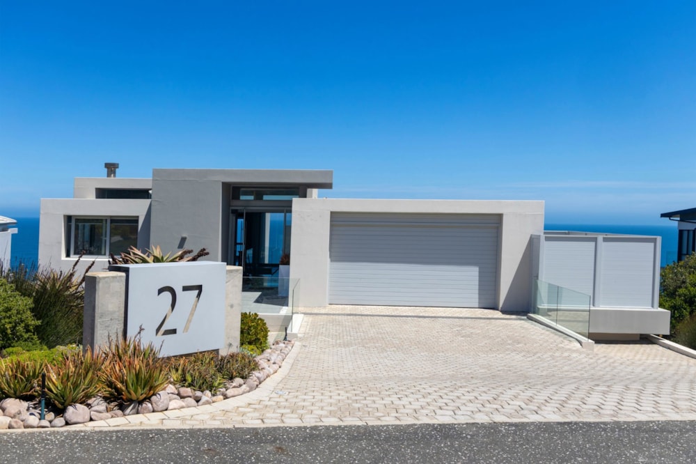 Double-storey house for sale in Pinnacle Point Golf Estate - 1MB1721433 Double-storey house for sale in Pinnacle Point Golf Estate - 1MB1721433