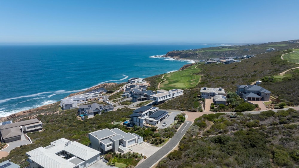 Double-storey house for sale in Pinnacle Point Golf Estate - 1MB1721433 Double-storey house for sale in Pinnacle Point Golf Estate - 1MB1721433