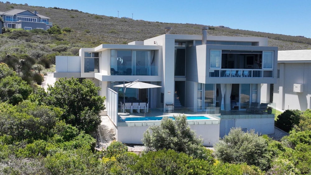 Double-storey house for sale in Pinnacle Point Golf Estate - 1MB1721433