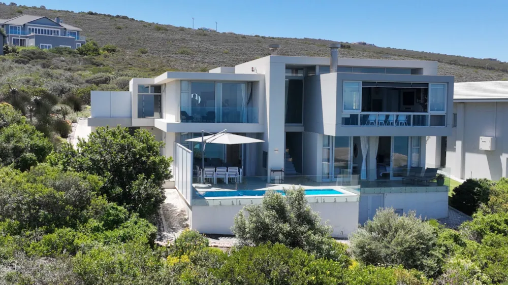 Double-storey house sold in Pinnacle Point Golf Estate - 1MB1721433 Double-storey house sold in Pinnacle Point Golf Estate - 1MB1721433