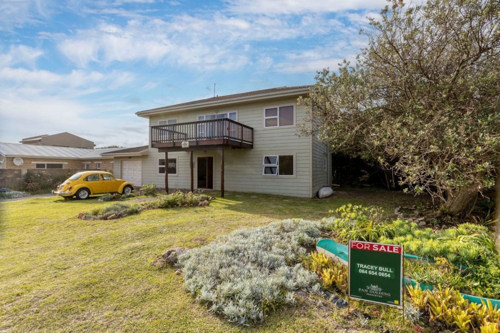 Double-storey house for sale in Cannon Rocks - 1KO1721206