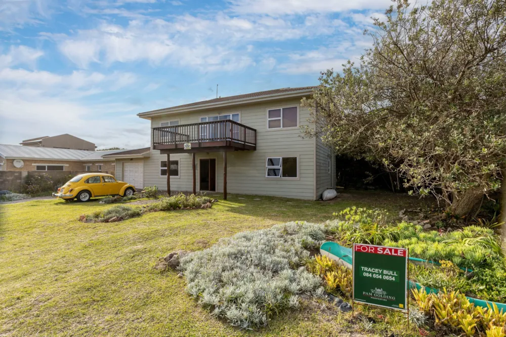 Double-storey house sold in Cannon Rocks - 1KO1721206 Double-storey house sold in Cannon Rocks - 1KO1721206