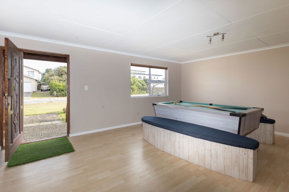 Double-storey house for sale in Cannon Rocks - 1KO1721206 Double-storey house for sale in Cannon Rocks - 1KO1721206