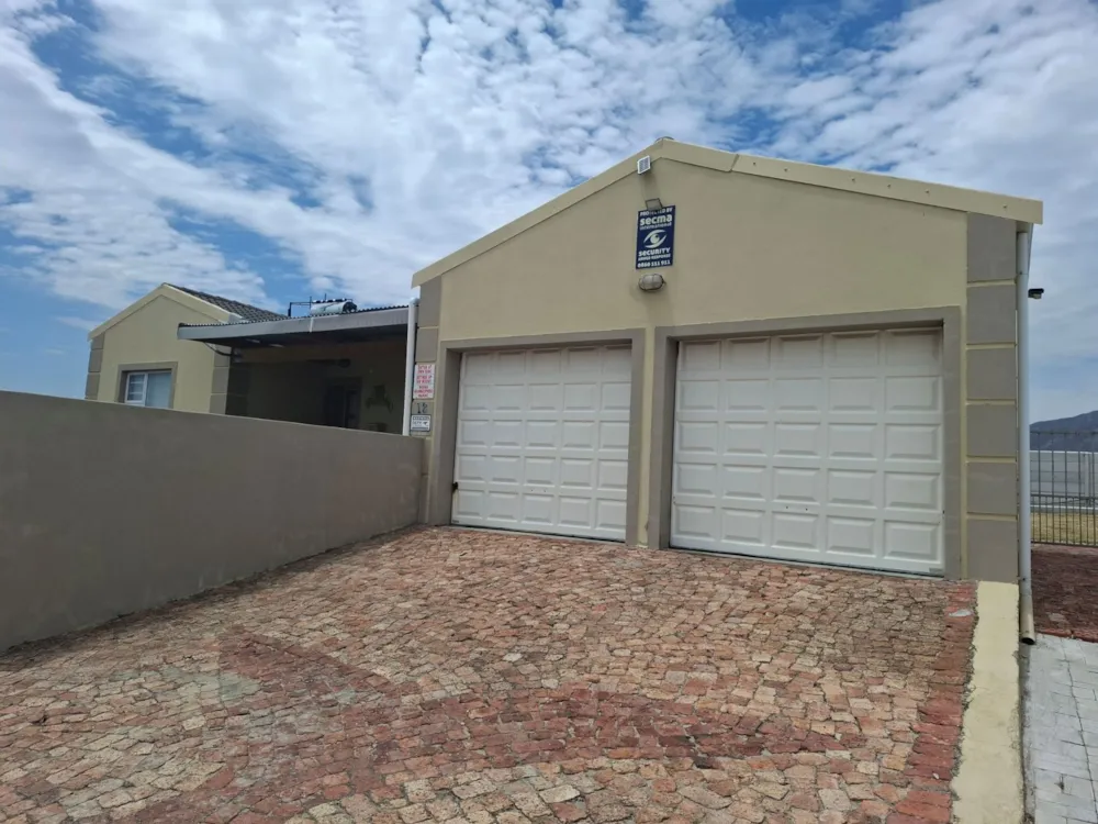 House let in Perlemoenbaai - 1SW1727103
