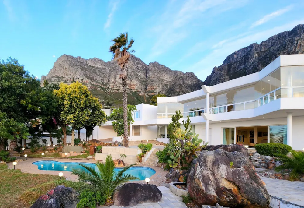 House sold in Camps Bay - AS1720787