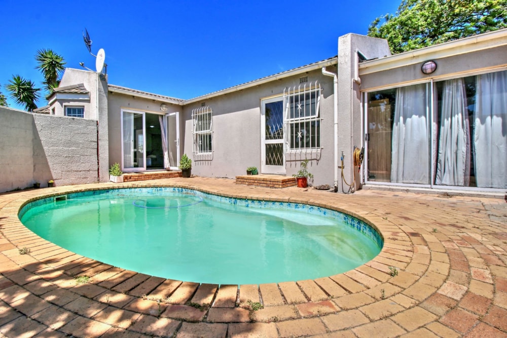 House for sale in Edgemead - 1PLA1722901 House for sale in Edgemead - 1PLA1722901