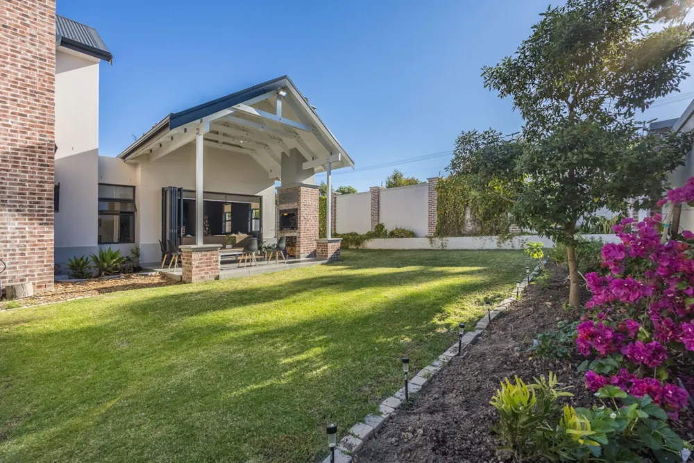 Security estate home sold in Vierlanden - DBV1721452 Security estate home sold in Vierlanden - DBV1721452