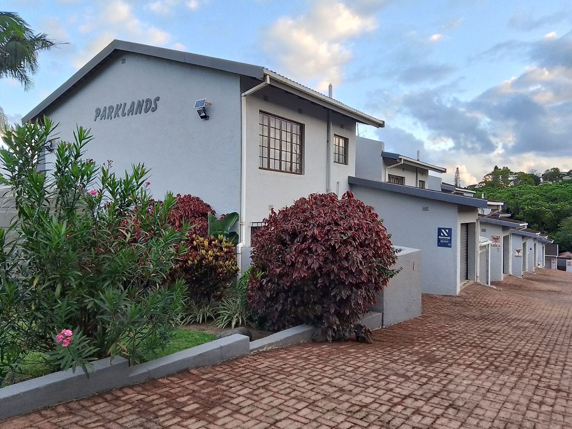 Double-storey apartment for sale in Uvongo - 1PSH1722087