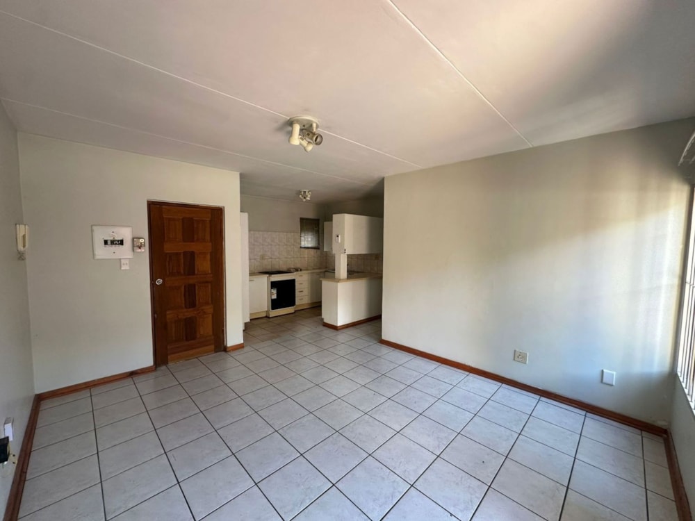 Apartment let in Westdene, Bloemfontein - 1BX1721244