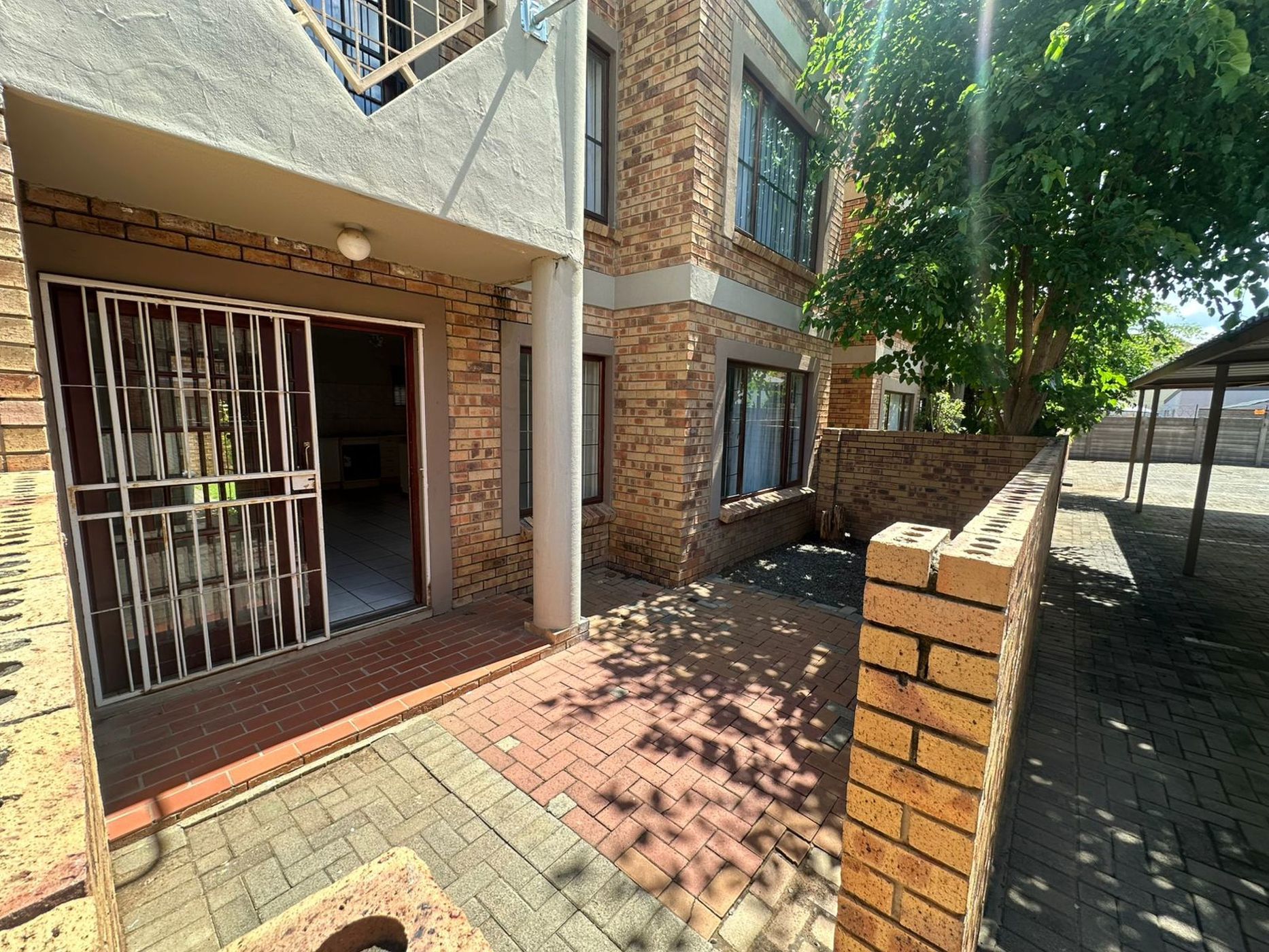 Apartment let in Westdene, Bloemfontein - 1BX1721244