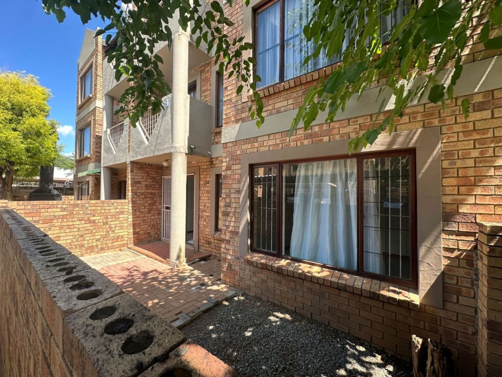Apartment let in Westdene, Bloemfontein - 1BX1721244