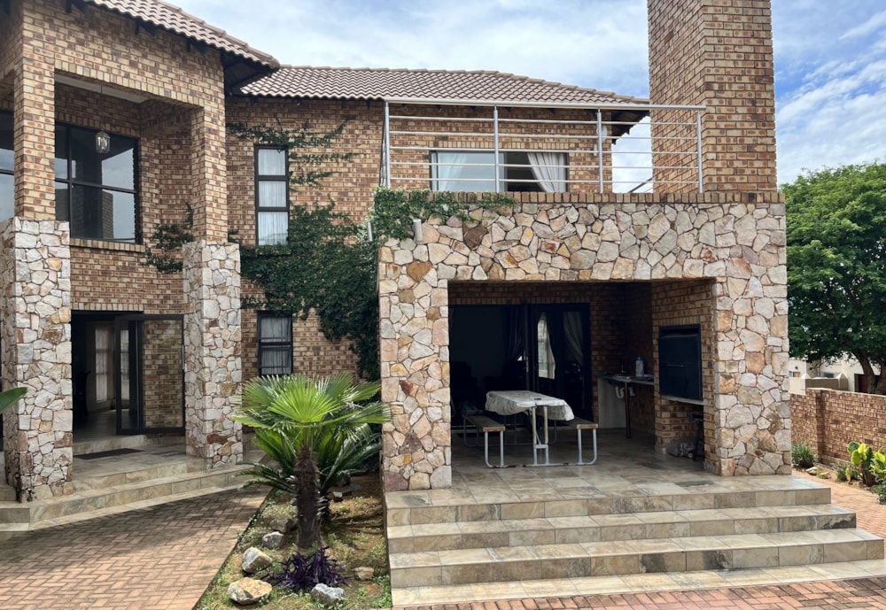 Security estate home for sale in Kungwini Country Estate - PRN1723354 Security estate home for sale in Kungwini Country Estate - PRN1723354