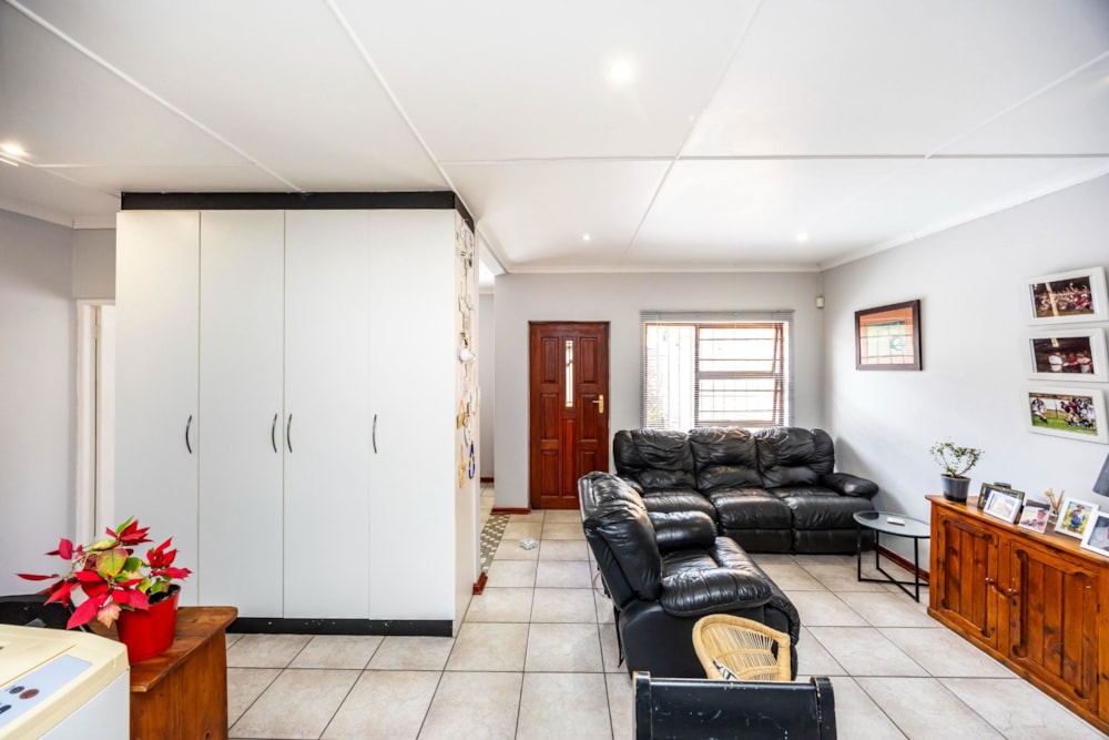 Townhouse for sale in Nahoon Valley Park - 1EZ1723571 Townhouse for sale in Nahoon Valley Park - 1EZ1723571