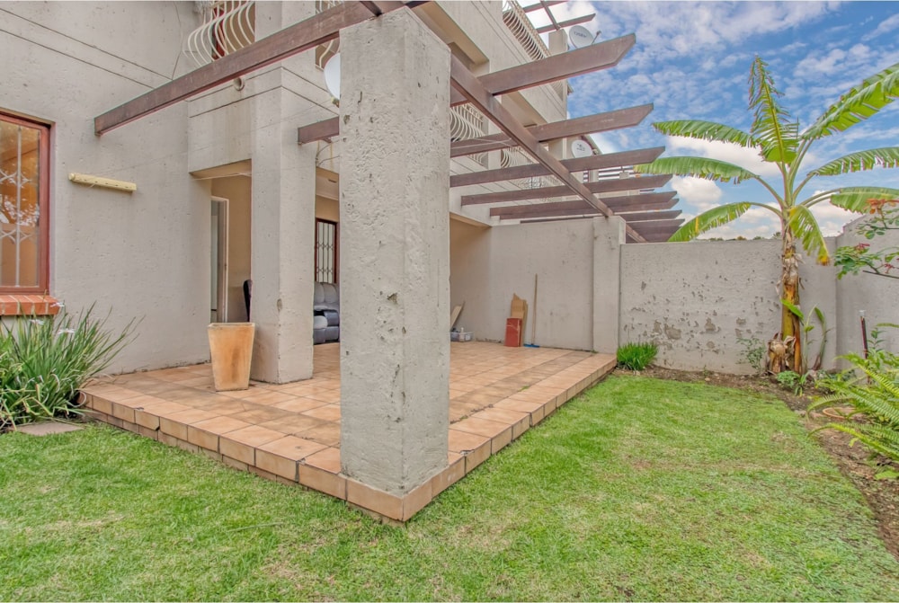 Apartment for sale in Sunninghill - FW1722532 Apartment for sale in Sunninghill - FW1722532