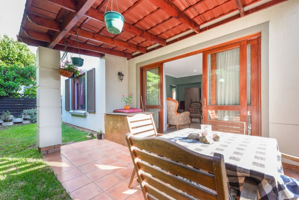 Townhouse for sale in Paulshof - FW1720955