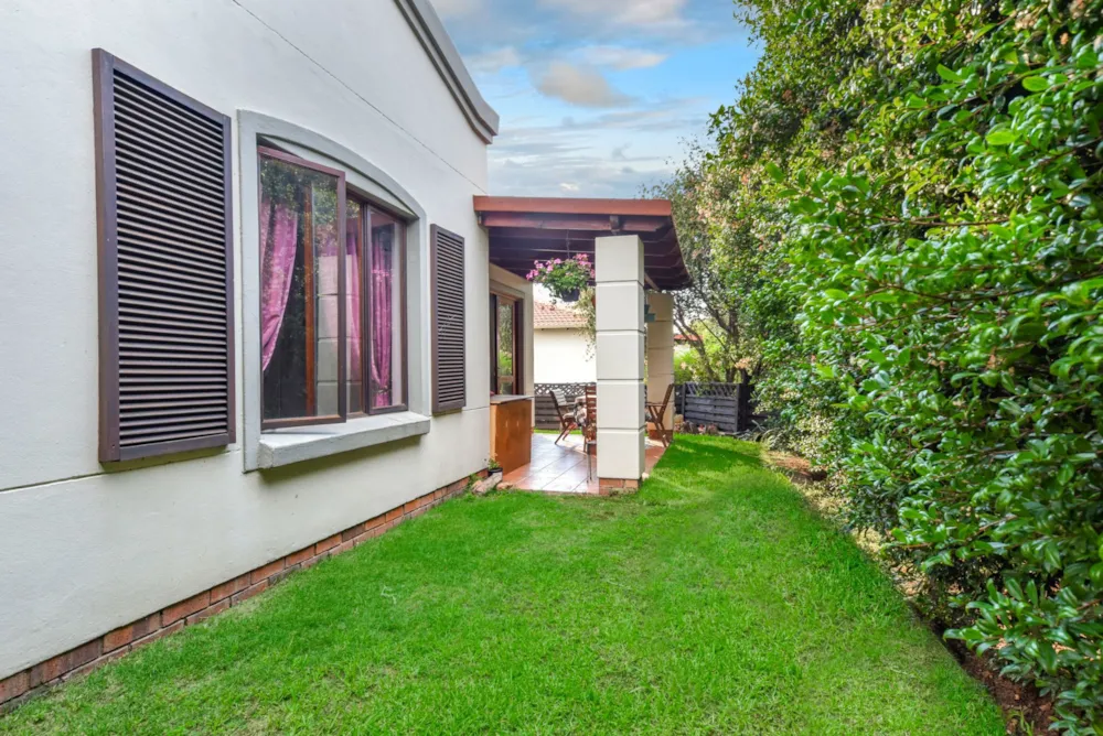 Townhouse for sale in Paulshof - FW1720955
