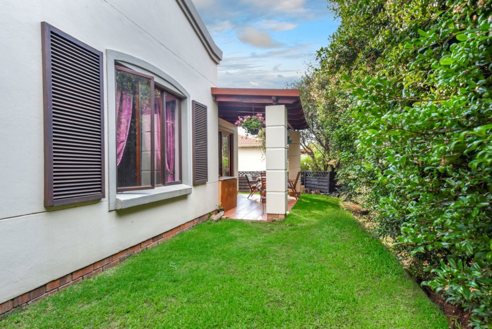 Townhouse for sale in Paulshof - FW1720955 Townhouse for sale in Paulshof - FW1720955