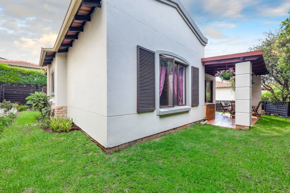 Townhouse for sale in Paulshof - FW1720955