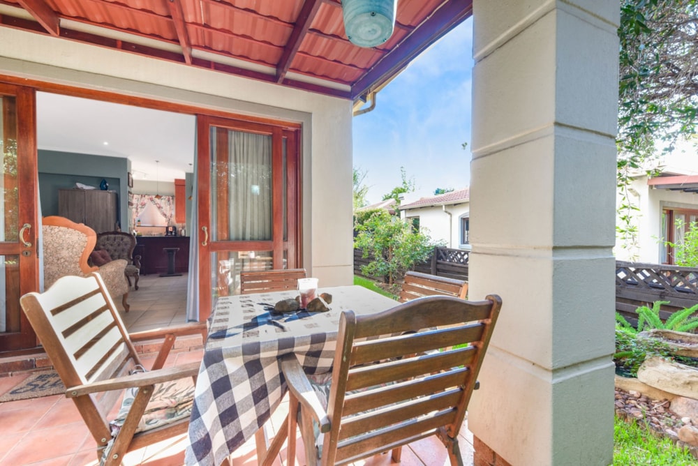 Townhouse for sale in Paulshof - FW1720955 Townhouse for sale in Paulshof - FW1720955